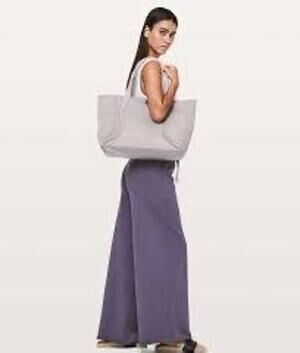 Lululemon Out Of Range Tote *20L Dark Chrome Gray